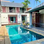 Taurus Villa10 Bedrooms With Private Pool.